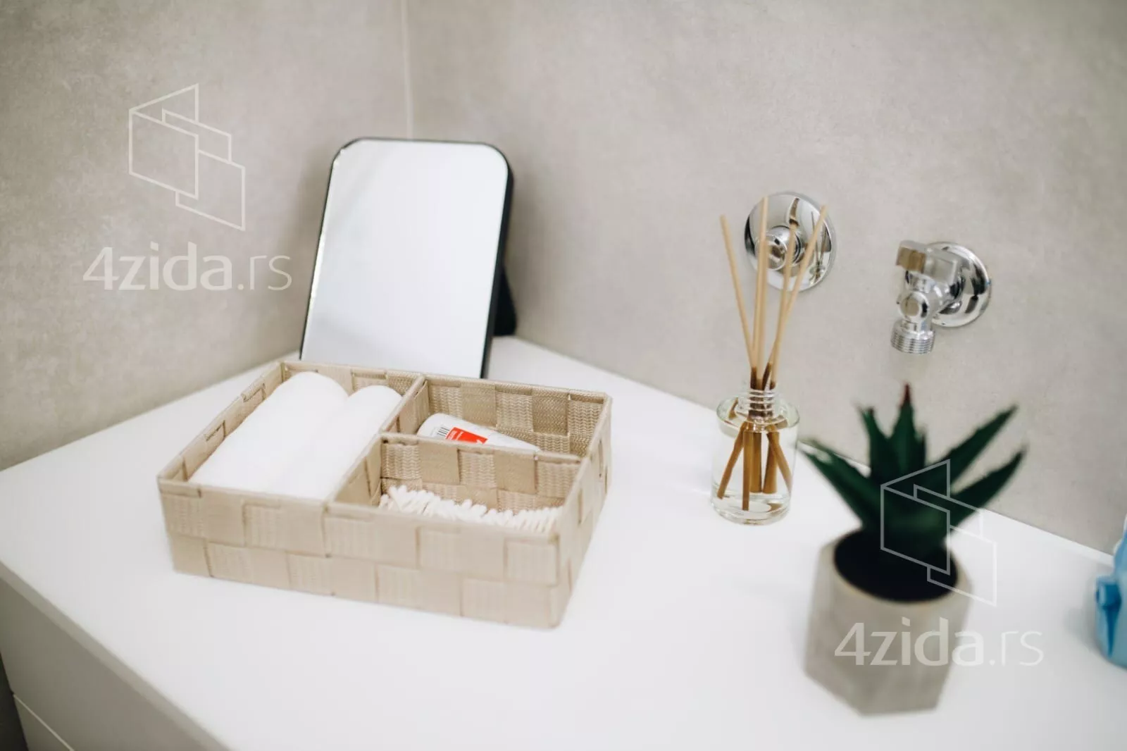 Garsonjera | 4zida