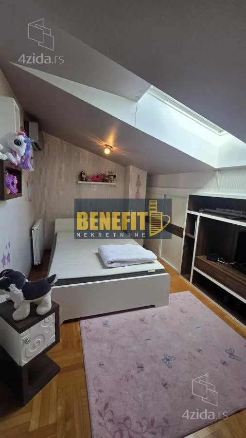 Petosoban stan | 4zida