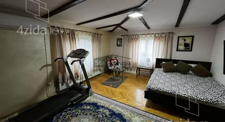 Šestosoban stan | 4zida