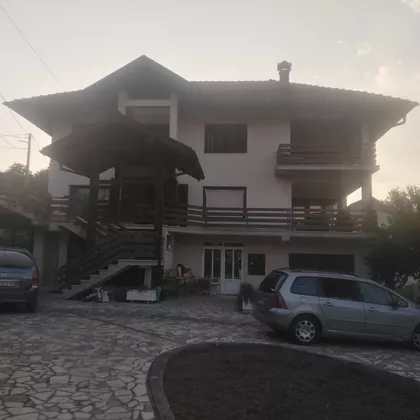 Ostroška 14 | 4zida.rs