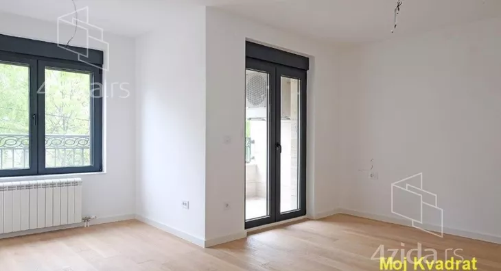 Šestosoban stan | 4zida