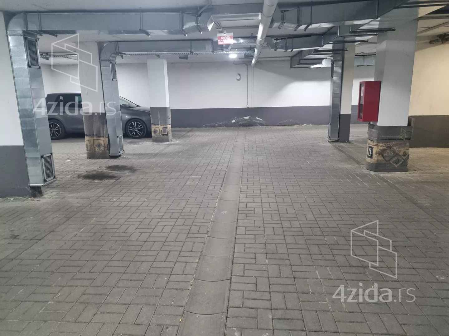 Garaža | 4zida