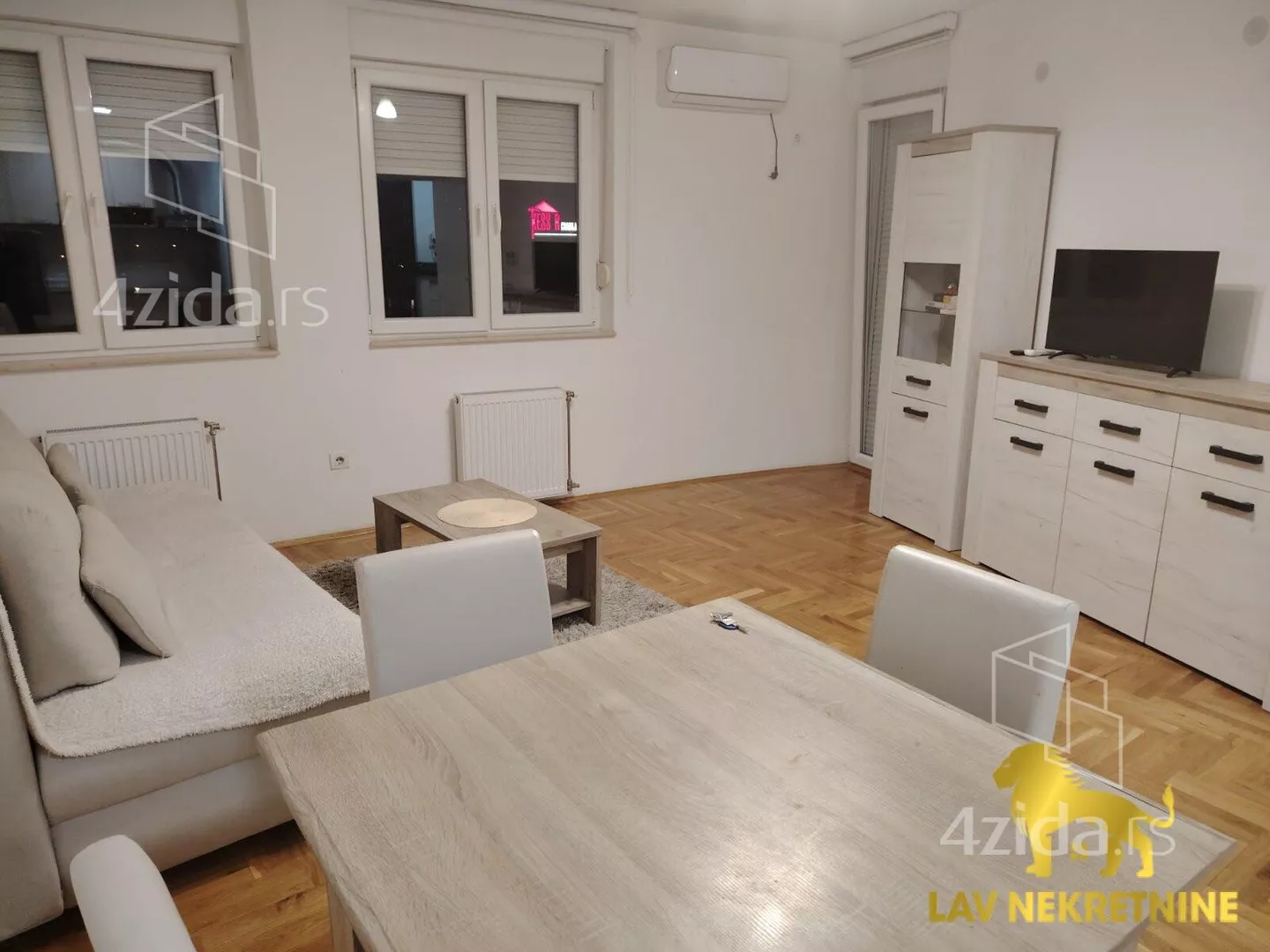 Dvoiposoban stan | 4zida