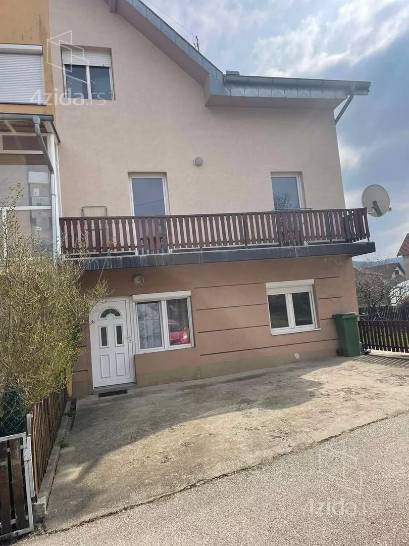 3-etažna kuća | 4zida