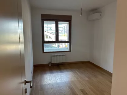 Tadije Sondermajera | 4zida.rs