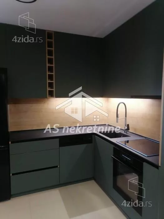 Četvoroiposoban stan | 4zida