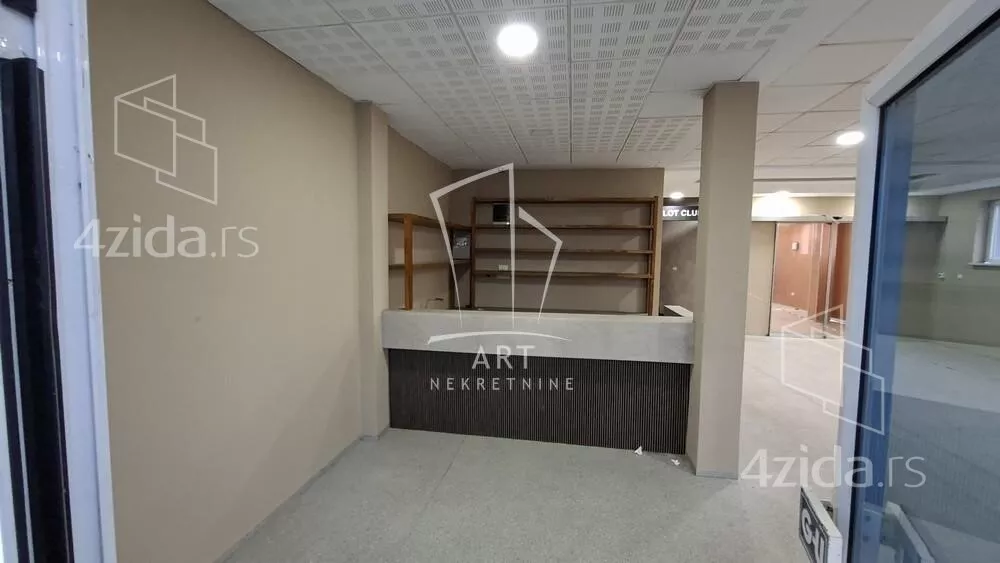 Poslovni prostor | 4zida