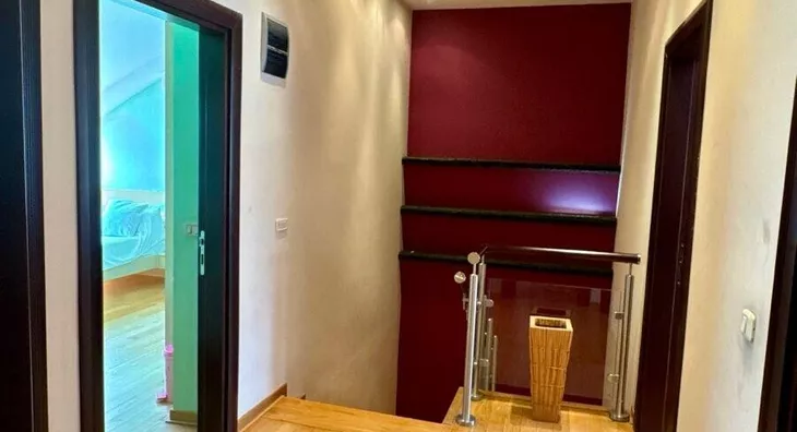 Petoiposoban stan | 4zida