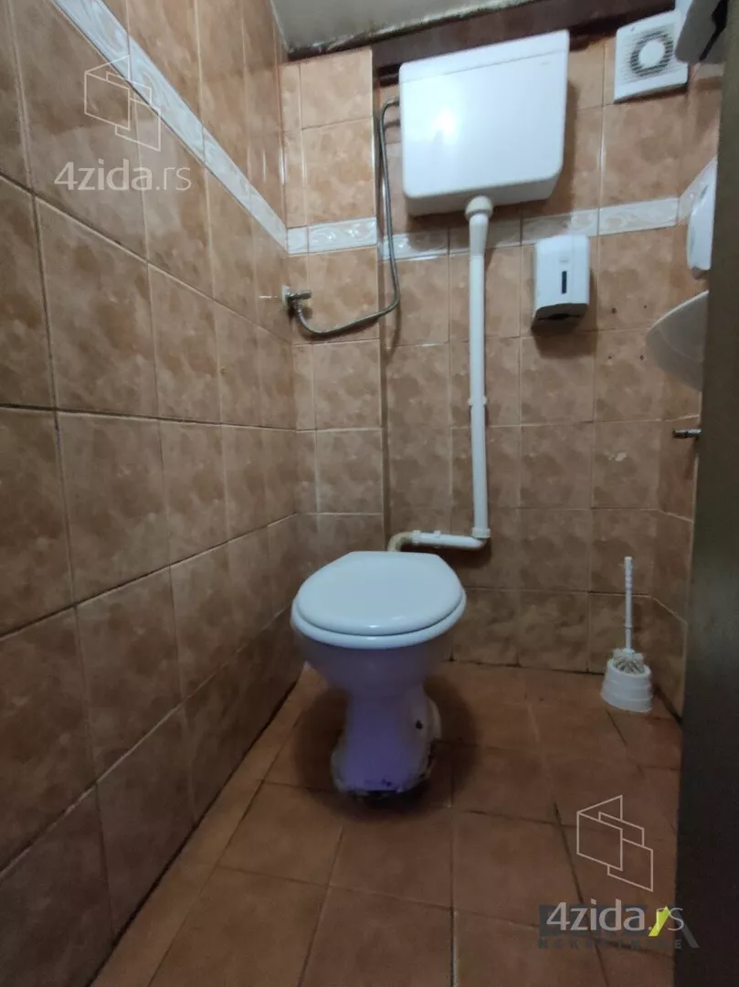 Lokal | 4zida