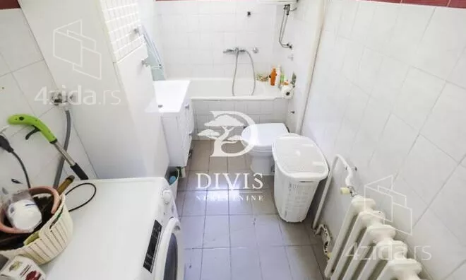 Četvoroiposoban stan | 4zida