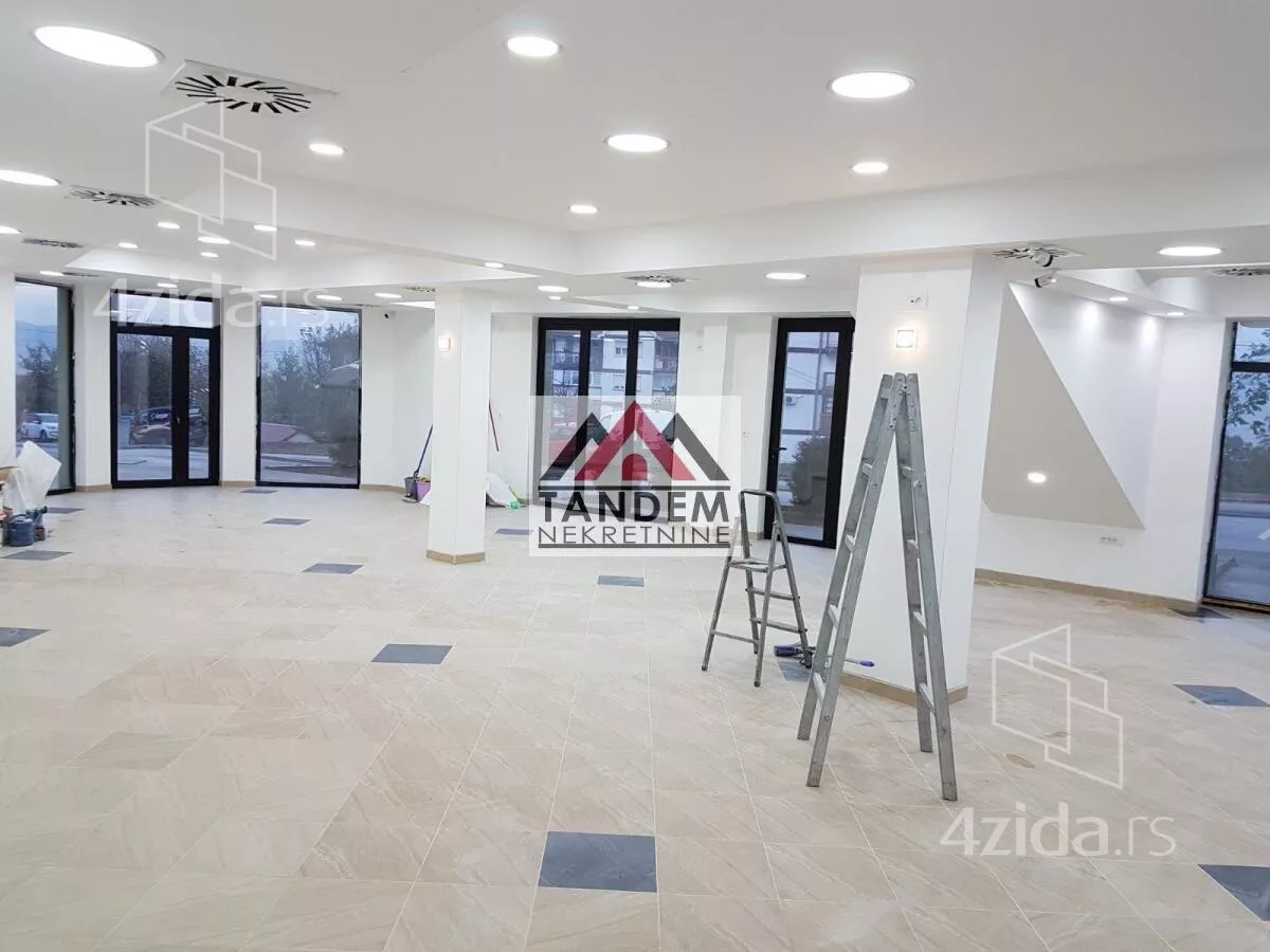 Poslovni prostor | 4zida