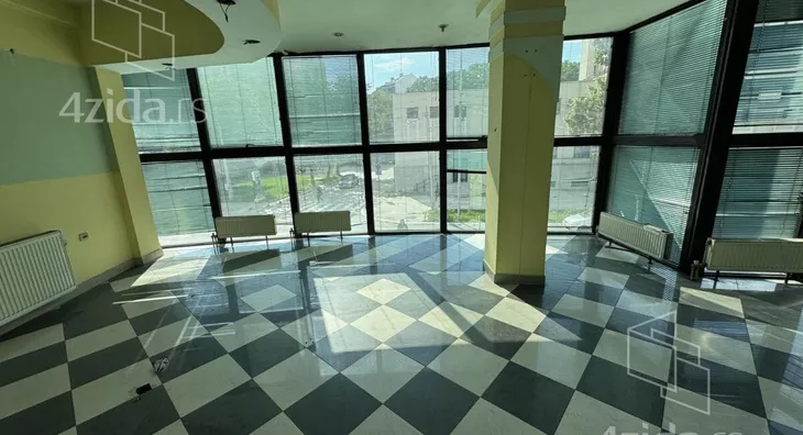 Poslovni prostor | 4zida