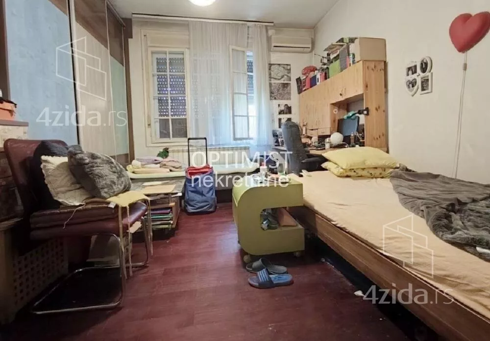 Petosoban stan | 4zida