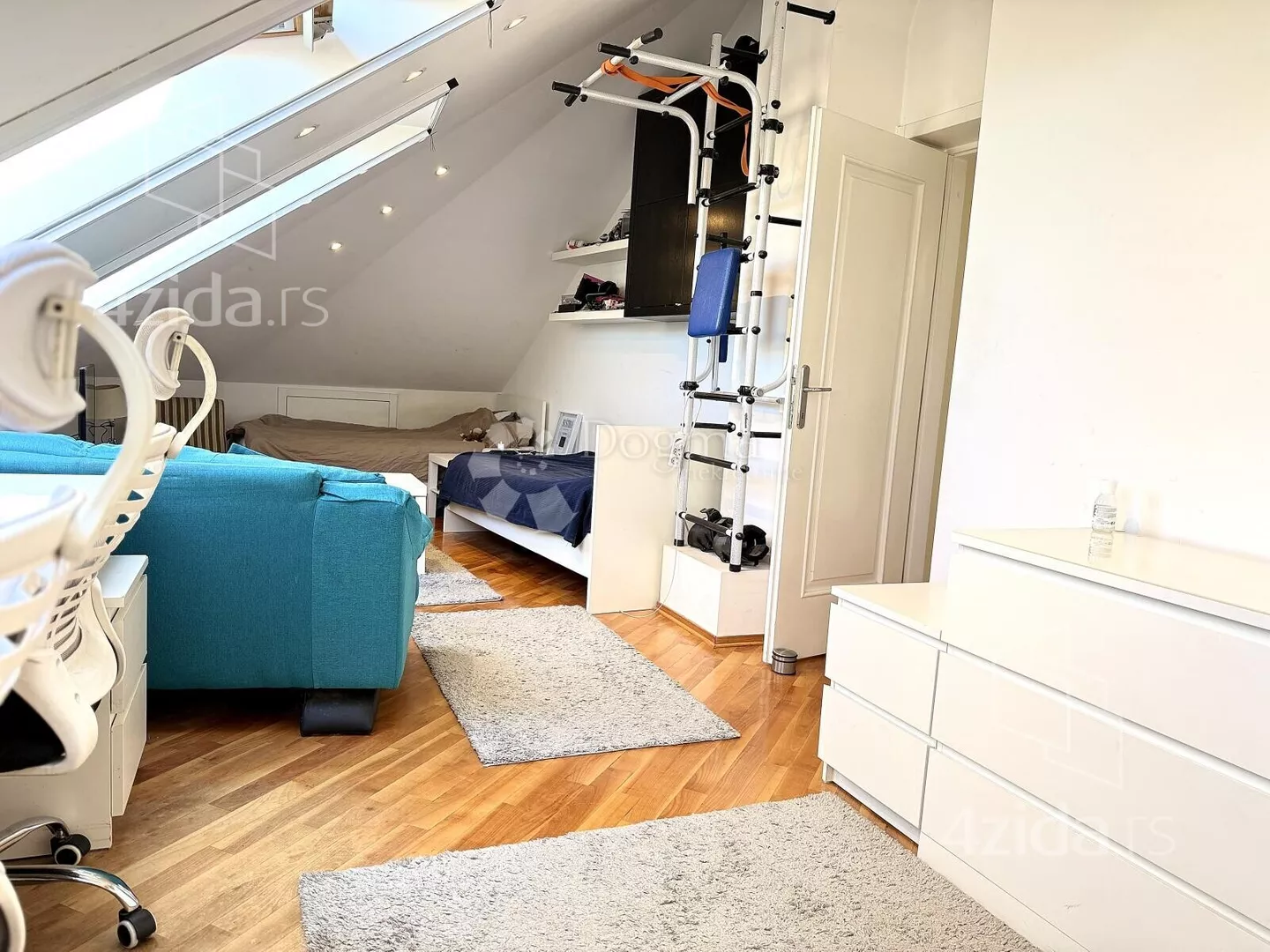 Petosoban stan | 4zida