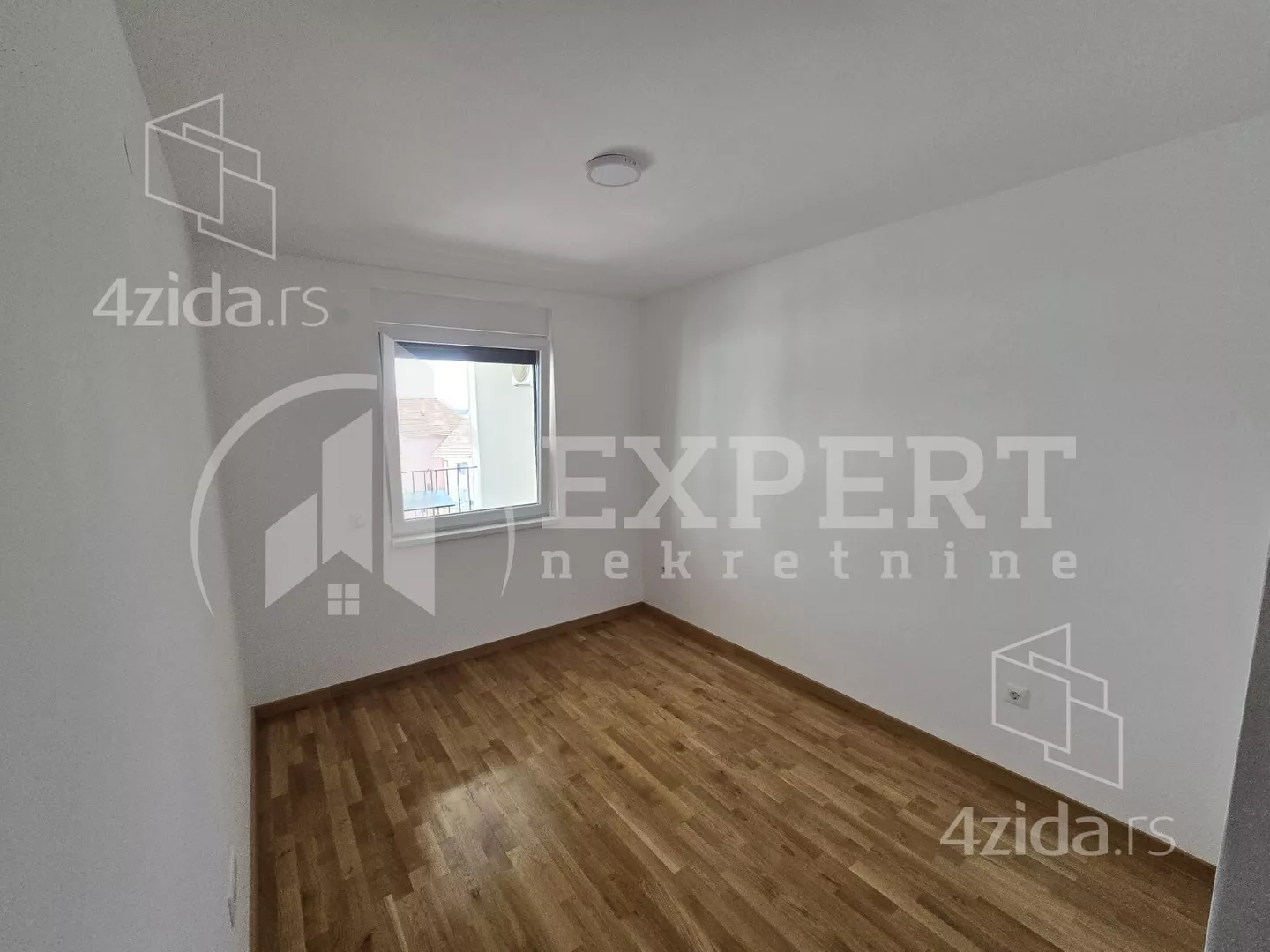 Lokal | 4zida