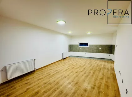 Jovana Ćirića | 4zida.rs