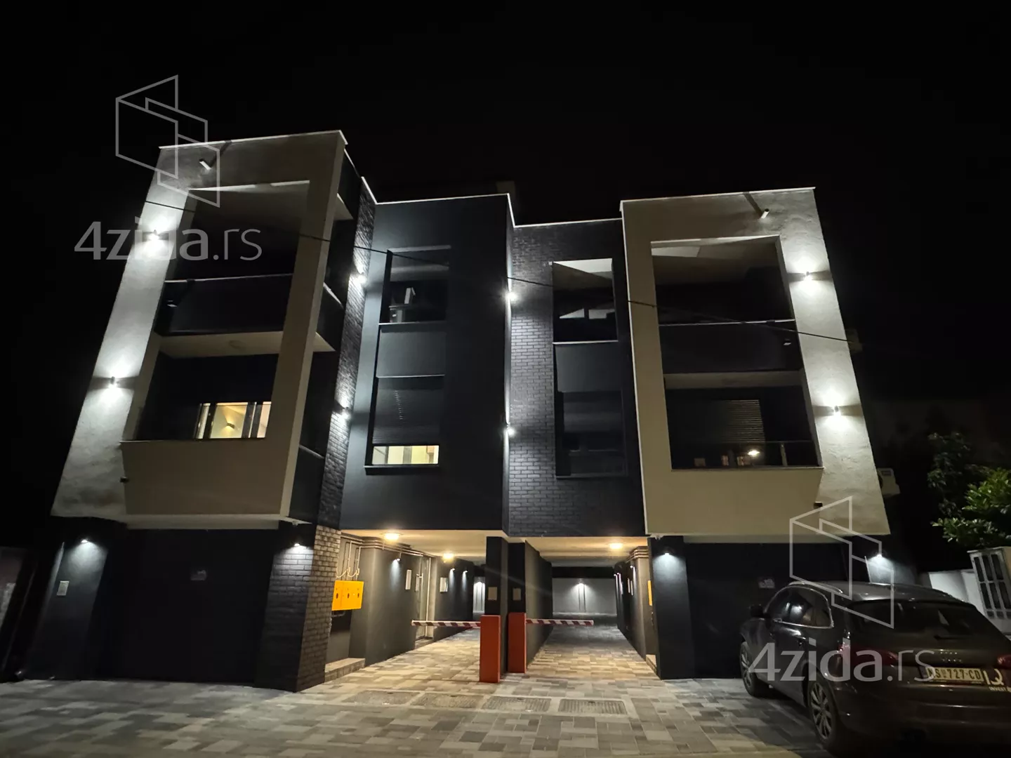 Šestosoban stan | 4zida