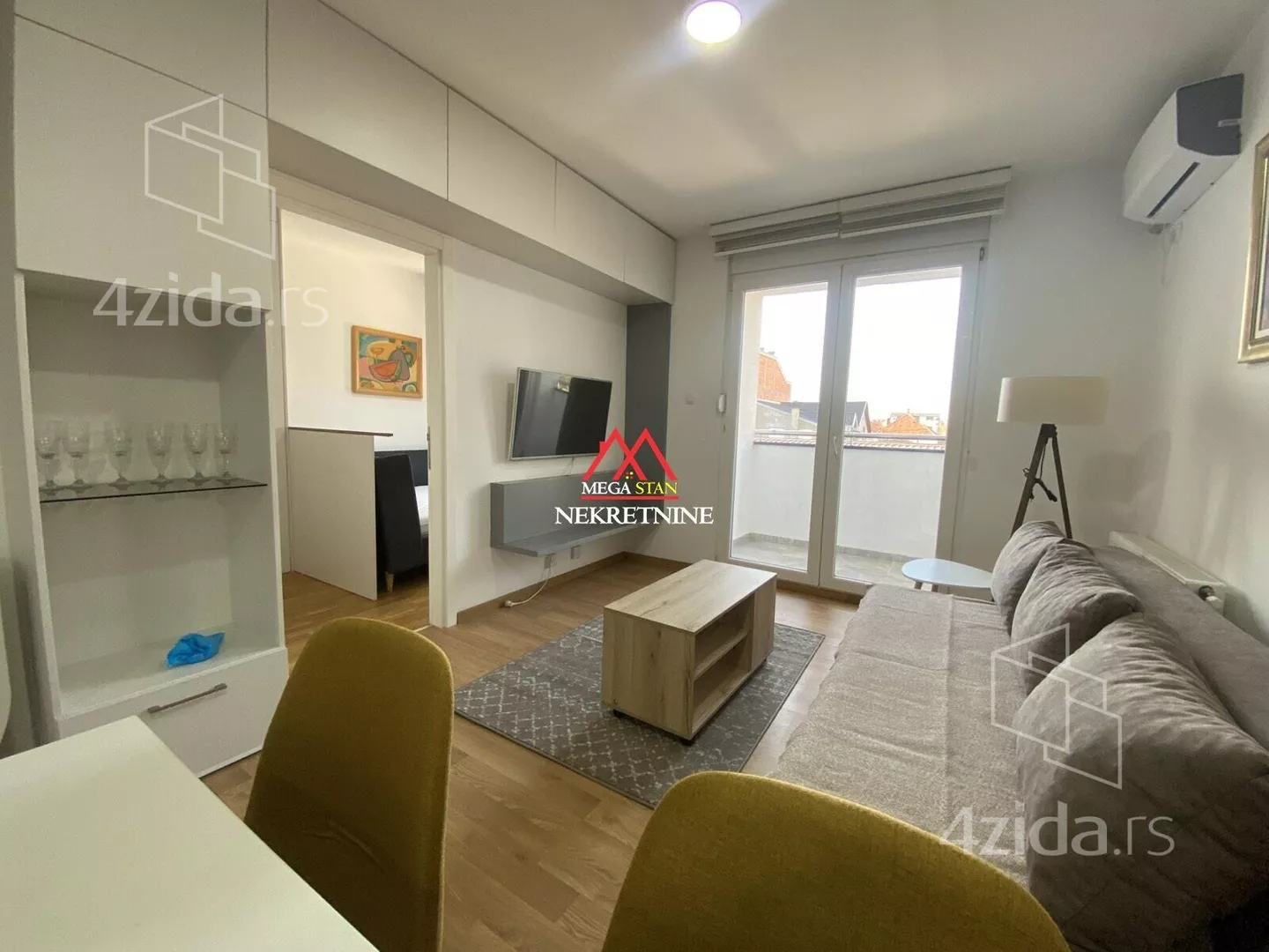 Jednoiposoban stan | 4zida