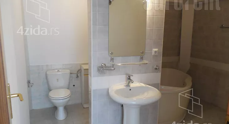 4-etažna kuća | 4zida