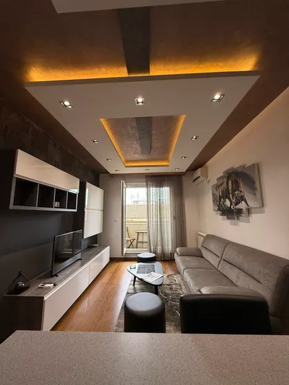 Đeram pijaca | 4zida.rs