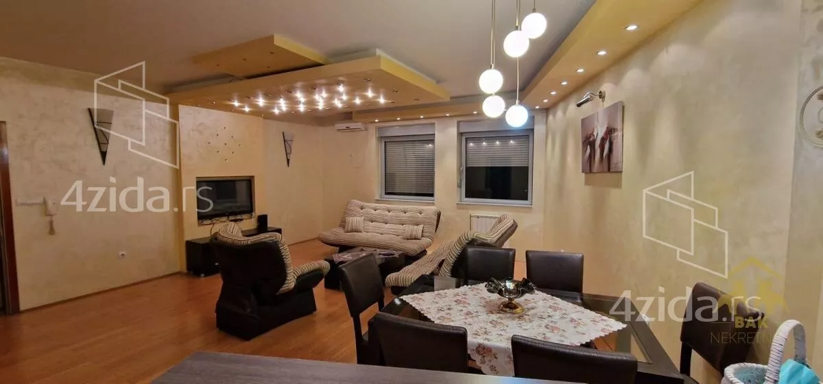 Četvorosoban stan | 4zida