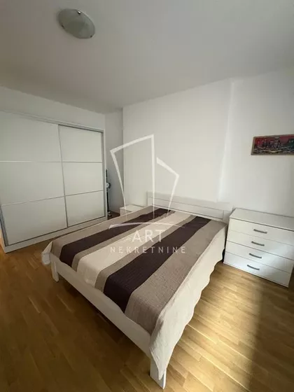 Njegoševa | 4zida.rs