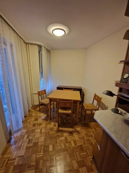 Crveni Krst Vračar | 4zida.rs