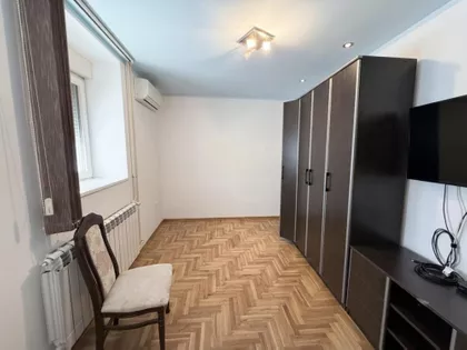 Ustanička | 4zida.rs
