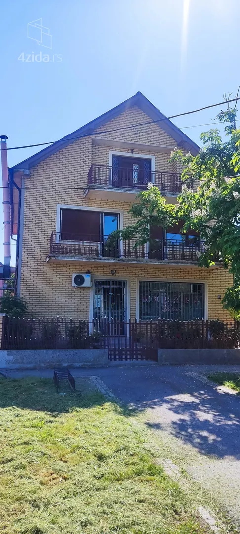 3-etažna kuća | 4zida