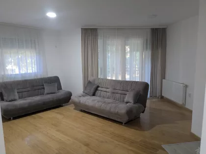 Dinka Zlatarića 19 | 4zida.rs