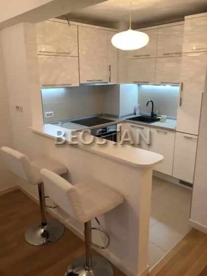 Urosa Martinovica | 4zida.rs