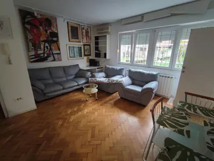 Klinički Centar | 4zida.rs