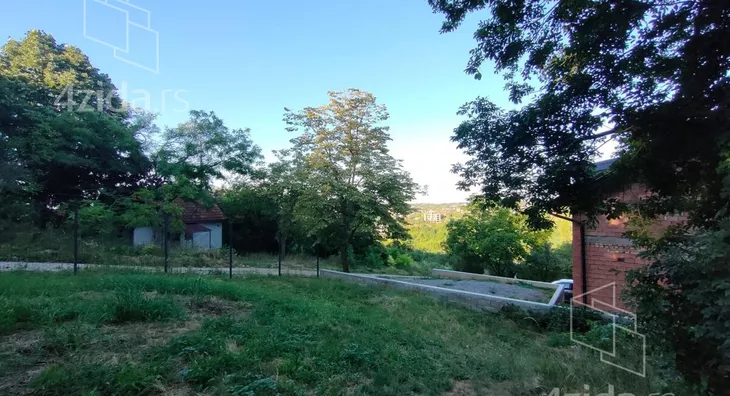 Plac | 4zida