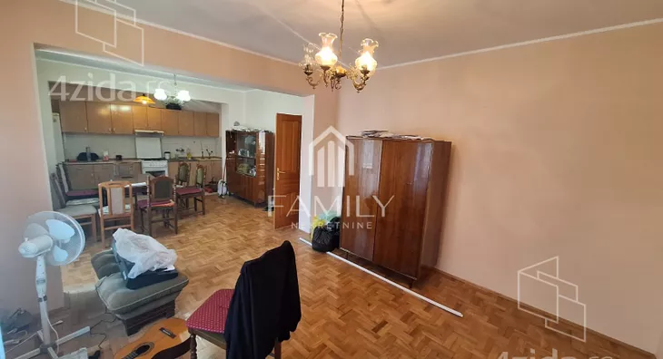 3-etažna kuća | 4zida