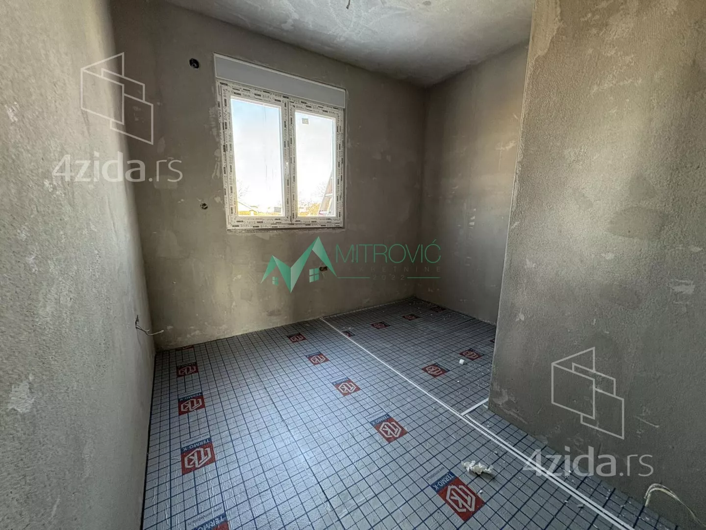 Troiposoban stan | 4zida