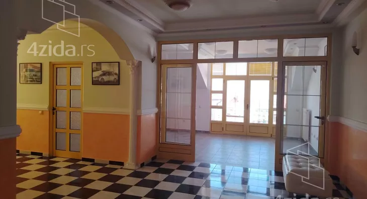 Poslovni prostor | 4zida