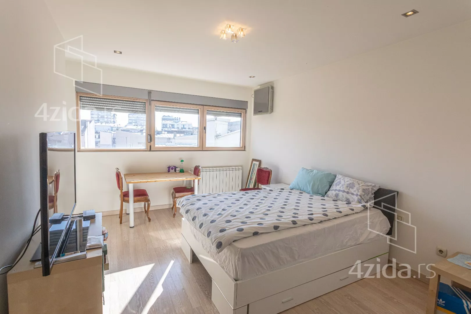 Šestosoban stan | 4zida