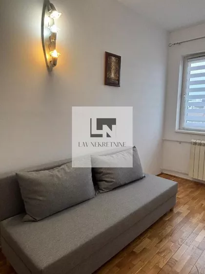 Autokomanda | 4zida.rs