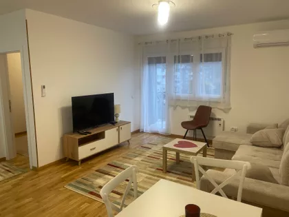 Višnjička 115M | 4zida.rs