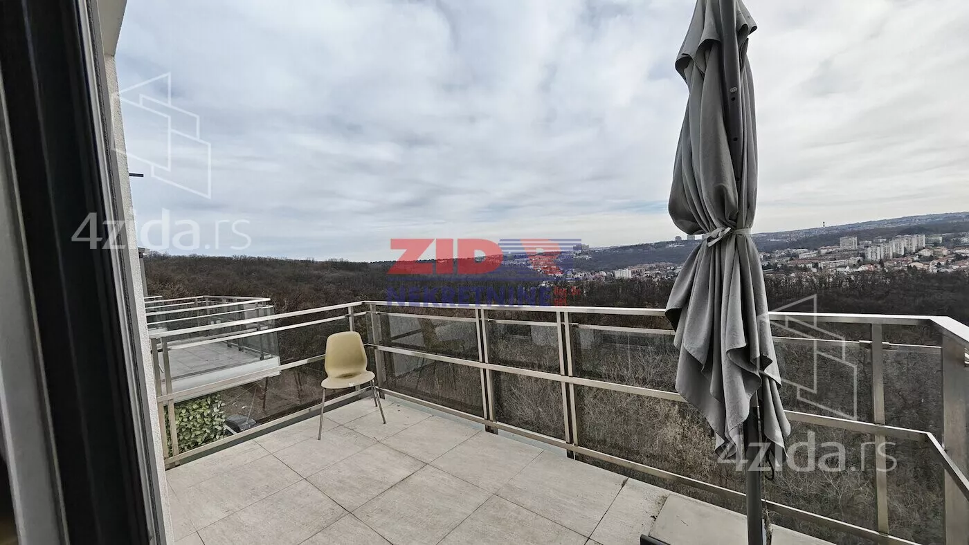 Četvoroiposoban stan | 4zida