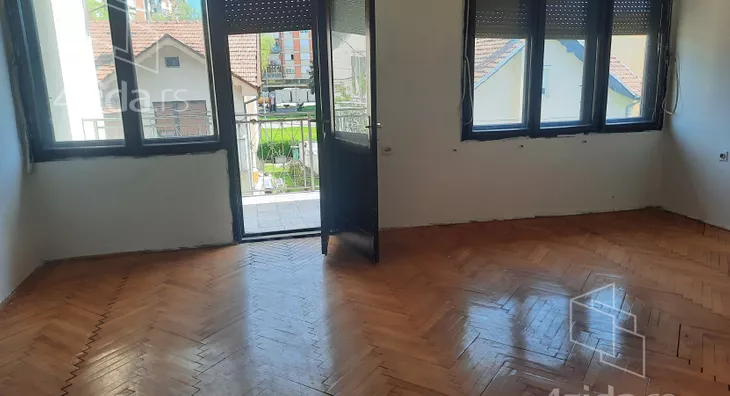 4-etažna kuća | 4zida