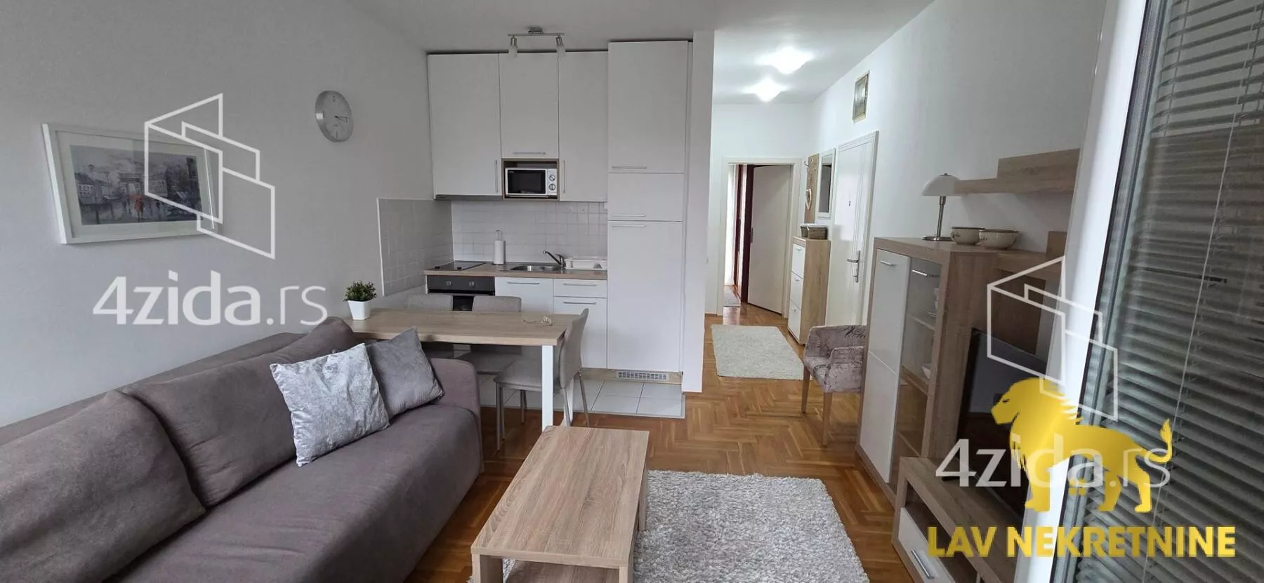 Jednoiposoban stan | 4zida