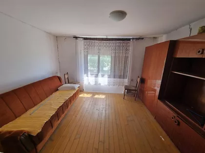 Čuruška | 4zida.rs