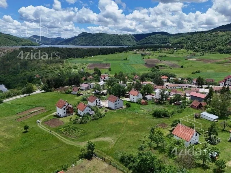 Plac | 4zida