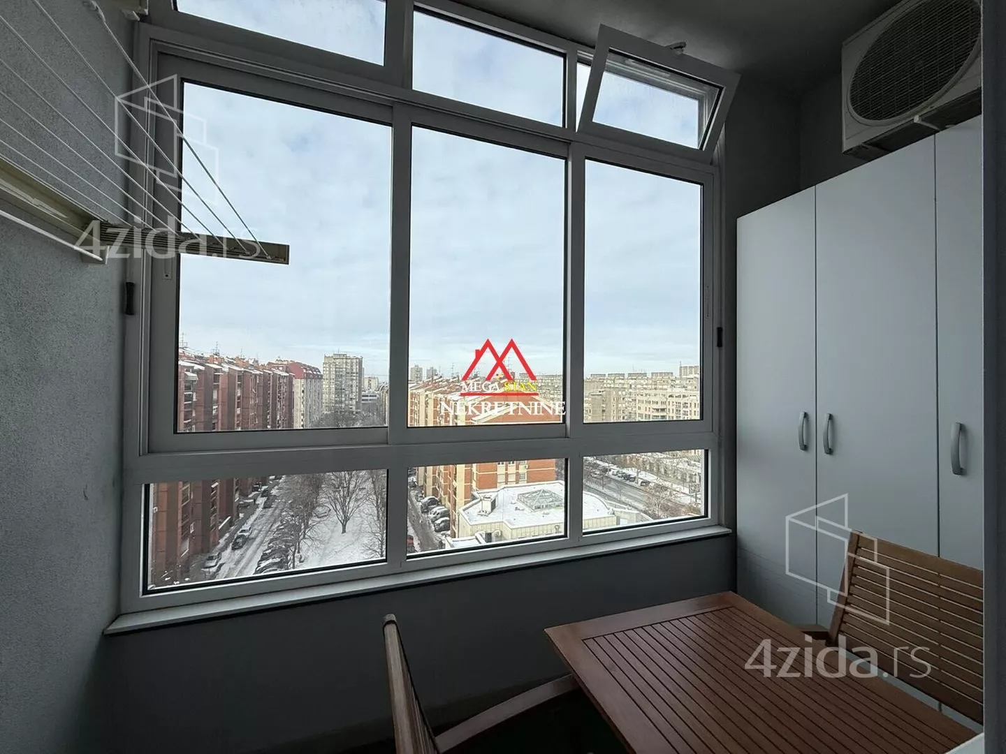 Dvoiposoban stan | 4zida