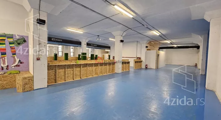 Poslovni prostor | 4zida