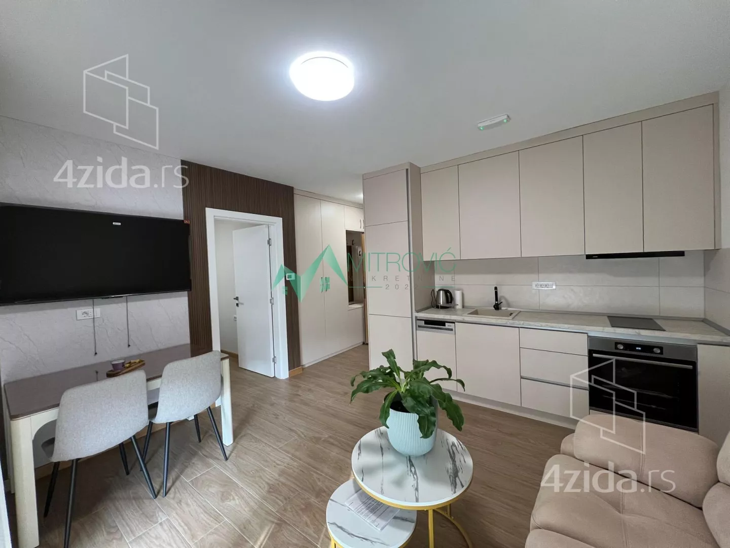 Jednoiposoban stan | 4zida