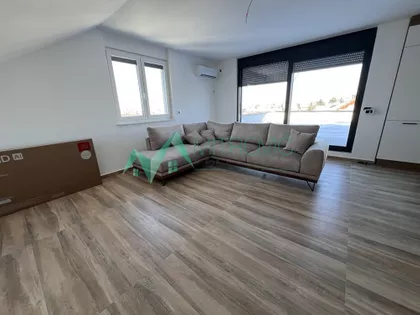 Sremska Kamenica | 4zida.rs