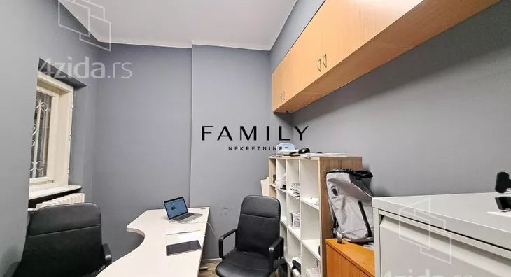 Šestosoban stan | 4zida