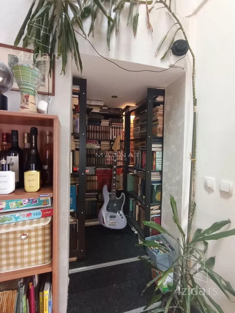 Petosoban stan | 4zida